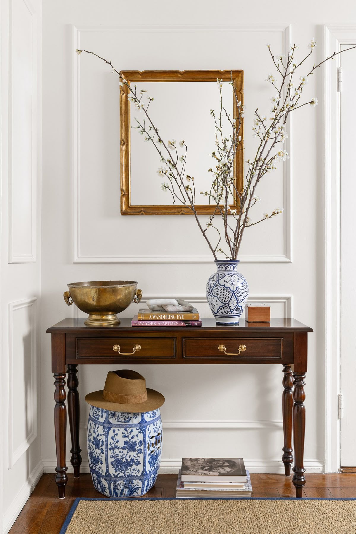 21 Entry Table Decor Ideas That Instantly Elevate Your Entryway ...